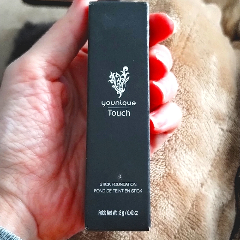 NIB-Yonique Touch Stick Foundation -Taffeta